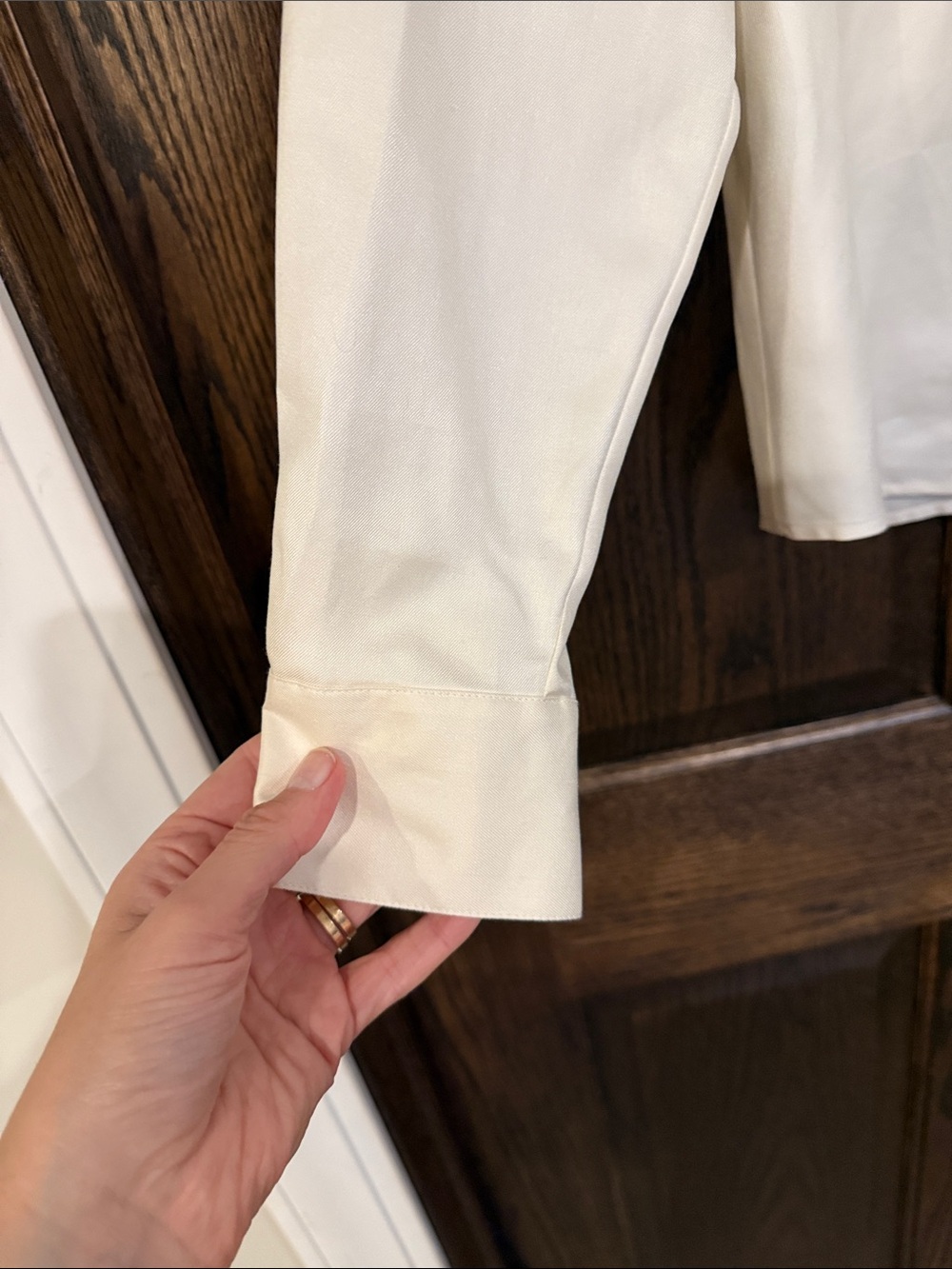 Talbots Classic Cream 100% Silk Button-Front Women's Blouse Size 8P - Picture 4 of 9